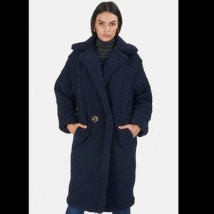 APPARIS Daryna Faux Shearling Coat
